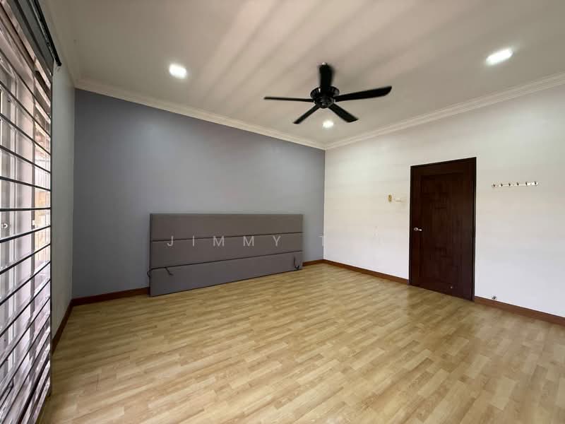 Kota Bayuemas untuk Untuk Dijual - RM 788,000, Mac 2026 - Bedroom - PropertyGuru.com.my