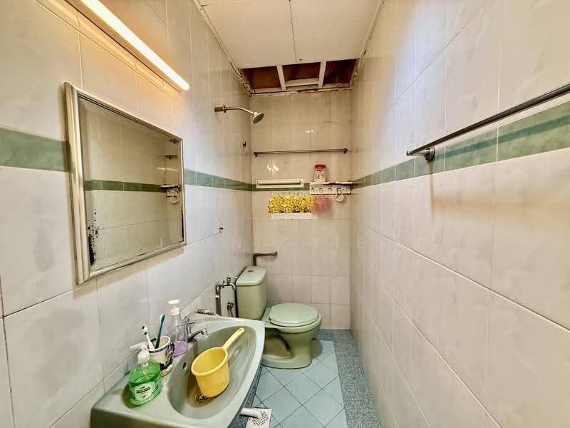 Rumah Teres 3-Tingkat untuk Dijual di Taman Setiawangsa (Setiawangsa) - Jean Chiew - Bathroom - PropertyGuru.com.my