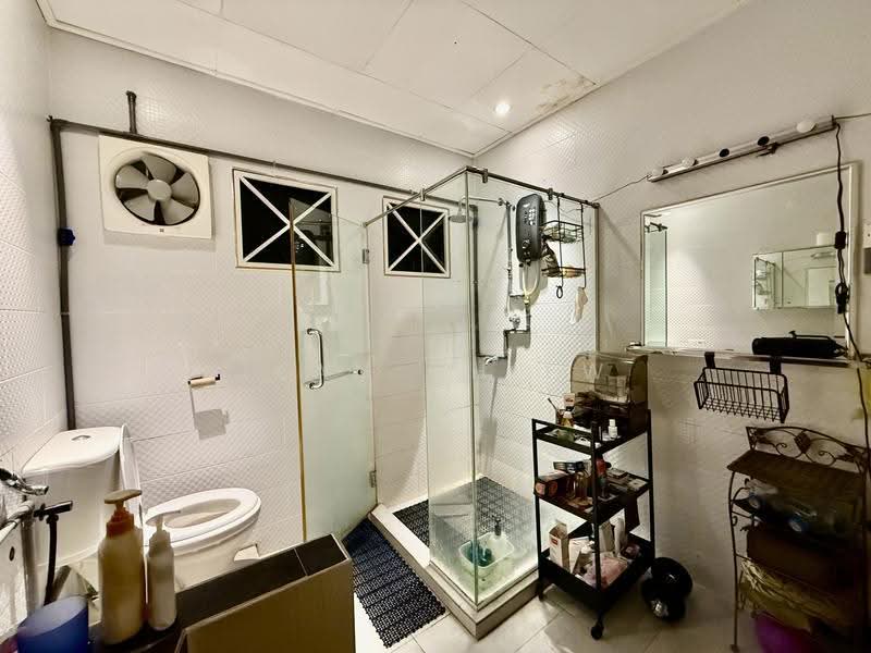Rumah Teres 3-Tingkat untuk Dijual di Taman Setiawangsa (Setiawangsa) - Jean Chiew - Bathroom - PropertyGuru.com.my