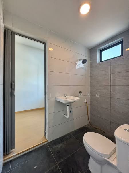 2-storey Terraced House for Sale in Permas Jaya (Johor Bahru) - Claira Ong - Bathroom - PropertyGuru.com.my