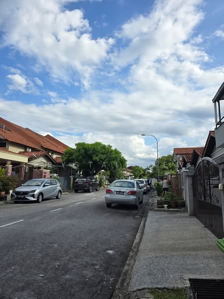 2-storey Terraced House for Sale in KL City Centre (Kuala Lumpur) - Krystal Tiew - Exterior - PropertyGuru.com.my