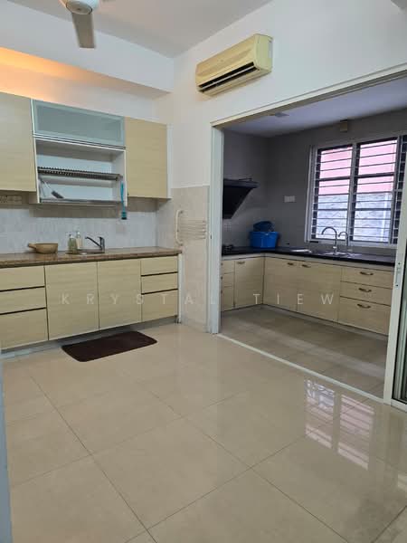 2-storey Terraced House for Sale in KL City Centre (Kuala Lumpur) - Krystal Tiew - Kitchen - PropertyGuru.com.my