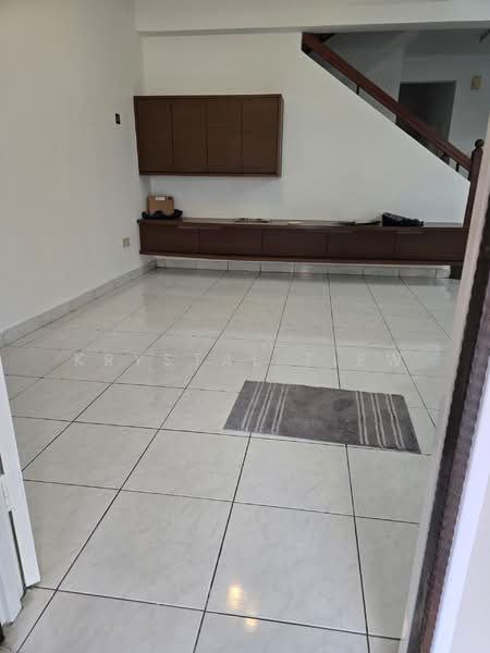 2-storey Terraced House for Sale in KL City Centre (Kuala Lumpur) - Krystal Tiew - Living Room - PropertyGuru.com.my