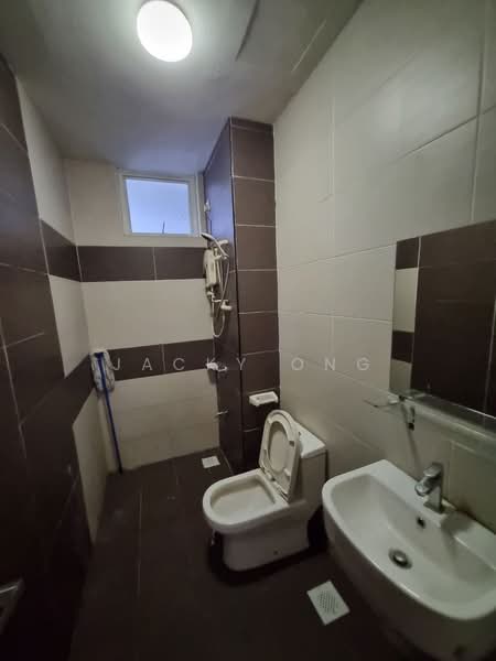 M Condominium @ Larkin untuk Untuk Disewa - RM 2,200 /bulan, Mac 2026 - Bathroom - PropertyGuru.com.my