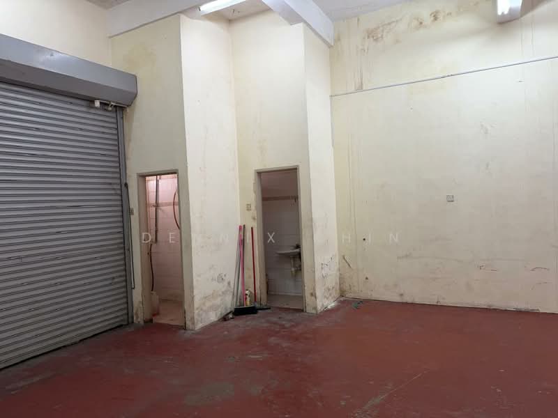 Shop / Office for Sale in Taman Putri Jaya (Cheras) - Dennix Chin - Interior - PropertyGuru.com.my