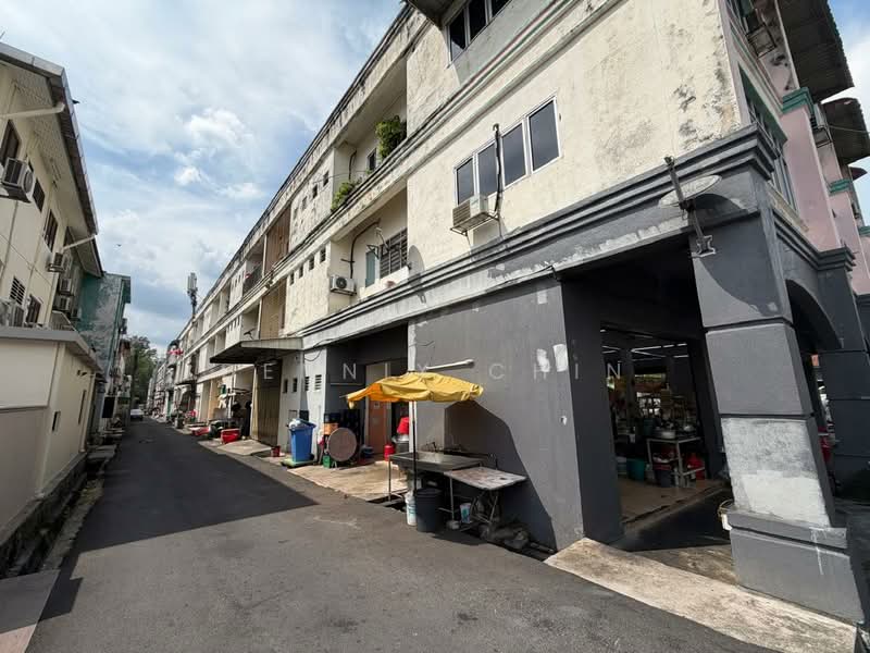 Shop / Office for Sale in Taman Putri Jaya (Cheras) - Dennix Chin - Exterior - PropertyGuru.com.my