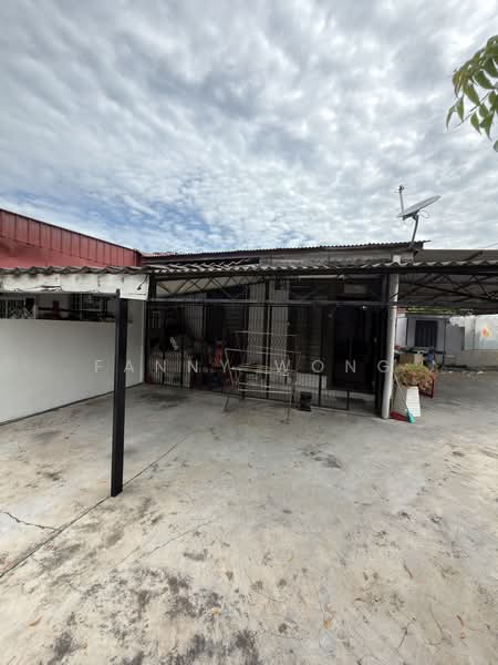 1-storey Terraced House for Sale in Bayan Baru (Penang) - Fanny Wong - Exterior - PropertyGuru.com.my