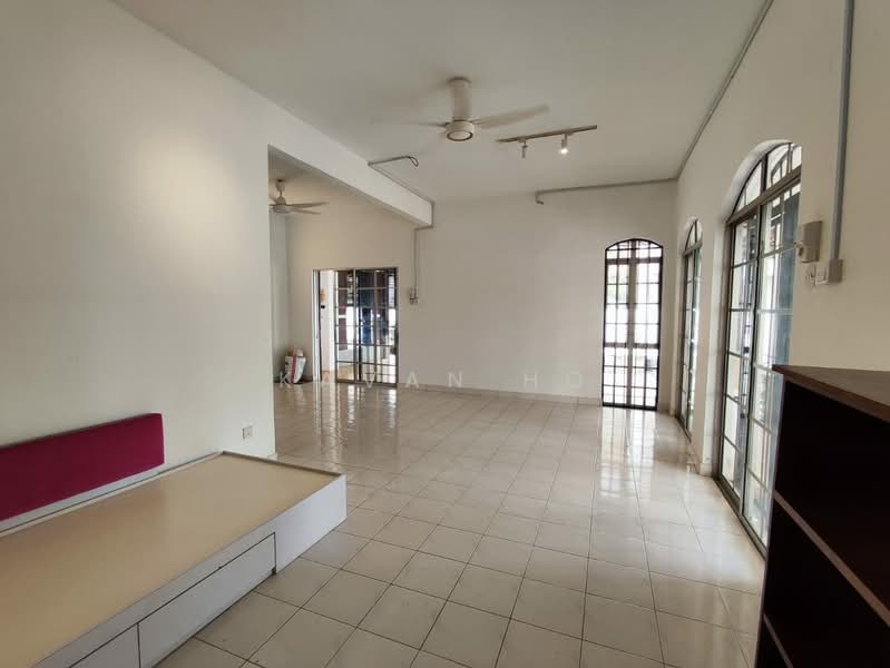 Semi-Detached House for Rent in Bandar Kinrara (Selangor) - Kavan Ho - Living Room - PropertyGuru.com.my
