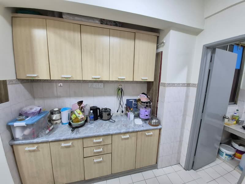 Pelangi Damansara untuk Untuk Disewa - RM 680 /bulan, Mac 2026 - Kitchen - PropertyGuru.com.my
