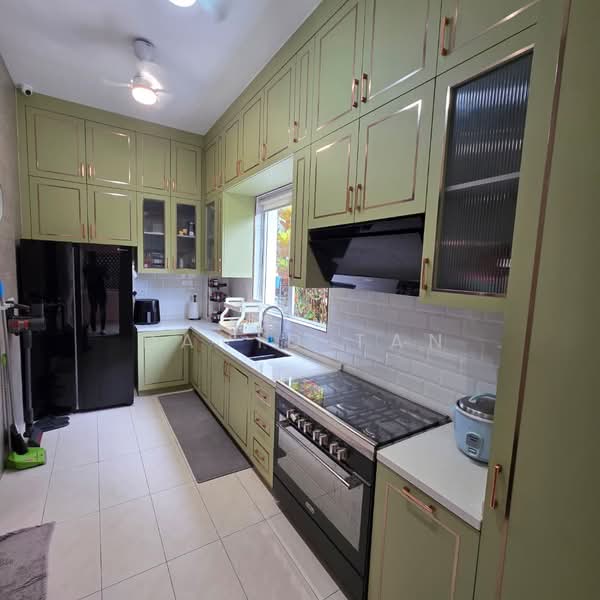 Semi-Detached House for Rent in Mont Kiara (Kuala Lumpur) - David Tan - Kitchen - PropertyGuru.com.my