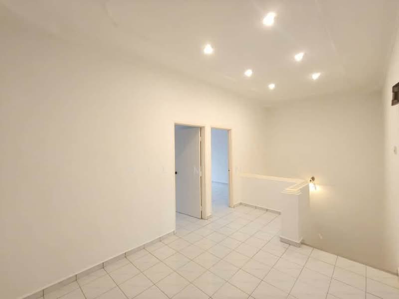 2-storey Terraced House for Sale in Taman Desa Cemerlang (Ulu Tiram) - Wil Mong - Interior - PropertyGuru.com.my