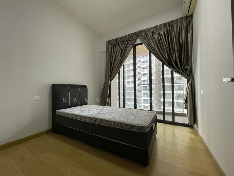Condominium for Rent at Bay Laurel @ Country Garden Danga Bay - Samuel Ngo - Bedroom - PropertyGuru.com.my