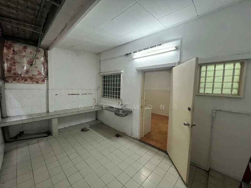 Sri Menjalara 62b, 2sty house, 16x55, Freehold, More Parking, Kepong untuk Untuk Dijual - RM 618,000, Mac 2026 - Kitchen - PropertyGuru.com.my