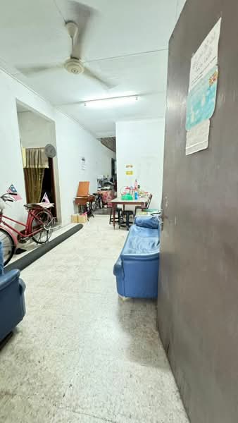 1-storey Terraced House for Sale in Taman Siakap (Perai) - Tan Pooi Lin - Living Room - PropertyGuru.com.my