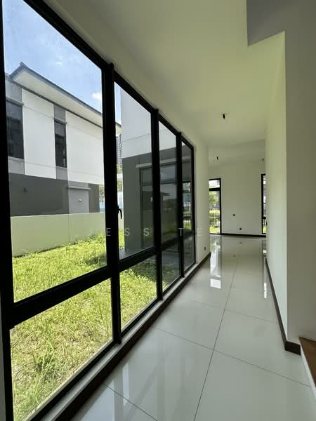 Bungalow for Sale in Setia Alam (Selangor) - Jess Tee - Corridor - PropertyGuru.com.my