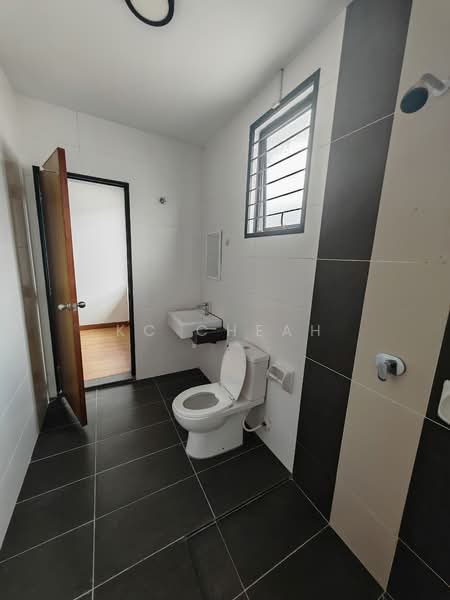 2-storey Terraced House for Rent in Denai Alam (Shah Alam) - KC Cheah - Bathroom - PropertyGuru.com.my