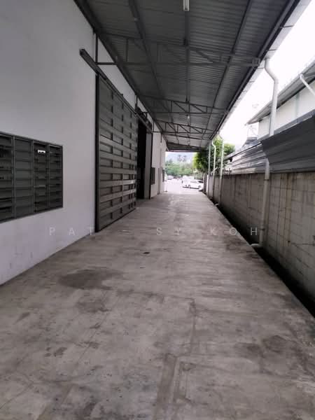 Semi-D Factory for Rent in Serdang (Seri Kembangan) - Pat - Sy Koh - Exterior - PropertyGuru.com.my
