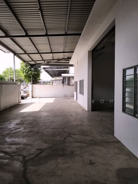 Semi-D Factory for Rent in Serdang (Seri Kembangan) - Pat - Sy Koh - Exterior - PropertyGuru.com.my