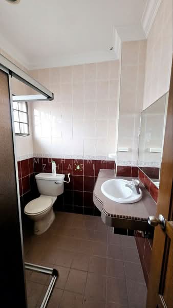 Taman Kajang Utama untuk Untuk Dijual - RM 620,000, Mac 2026 - Bathroom - PropertyGuru.com.my