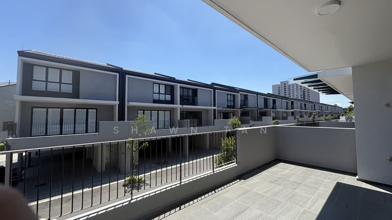 Rumah Teres 3-Tingkat untuk Dijual di Taman Bukit Serdang (Seri Kembangan) - Shawn Tan - PropertyGuru.com.my