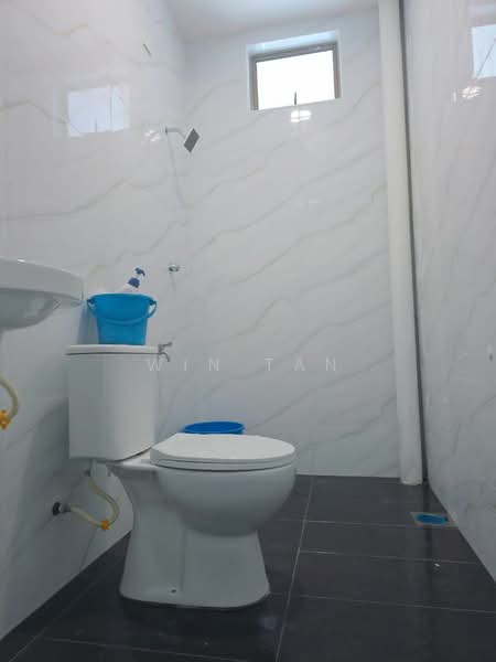 Taman Puteri Wangsa untuk Untuk Dijual - RM 538,000, Mac 2026 - Bathroom - PropertyGuru.com.my