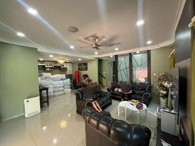 Semi-Detached House for Sale in Cheras (Selangor) - Noraini Dahan - Living Room - PropertyGuru.com.my