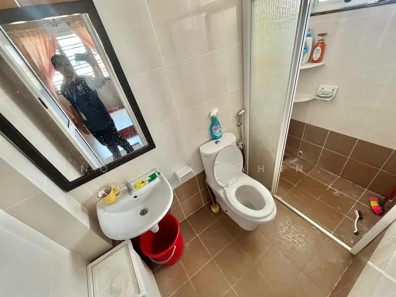 Semi-Detached House for Sale in Cheras (Selangor) - Noraini Dahan - Bathroom - PropertyGuru.com.my