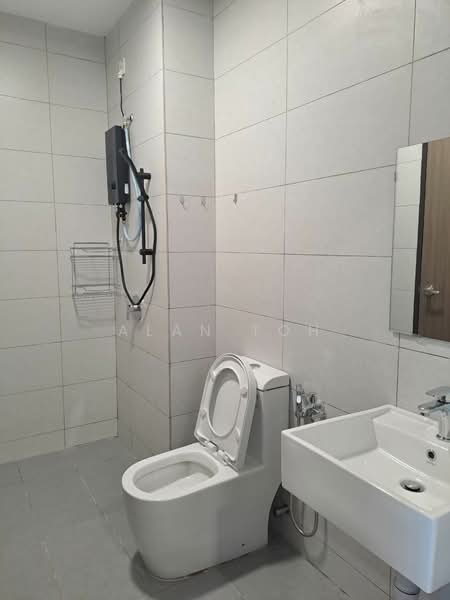Service Residence for Sale at Meldrum Heights (Residensi Meldrum) - Alan Toh - Bathroom - PropertyGuru.com.my