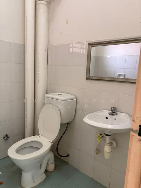 Apartment for Sale at Laguna Biru - Ammar Imran Anuar - Bathroom - PropertyGuru.com.my