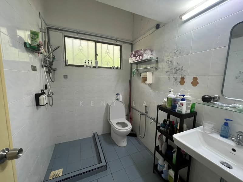 Bungalow for Sale in Taman United (Jalan Klang Lama (Old Klang Road)) - Kent Lai - Bathroom - PropertyGuru.com.my