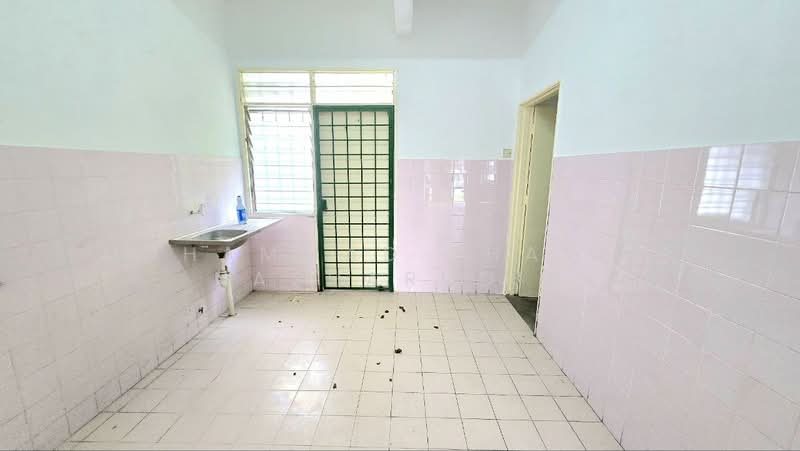 Taman Bukit Kajang Baru untuk Untuk Dijual - RM 650,000, Mac 2026 - Kitchen - PropertyGuru.com.my