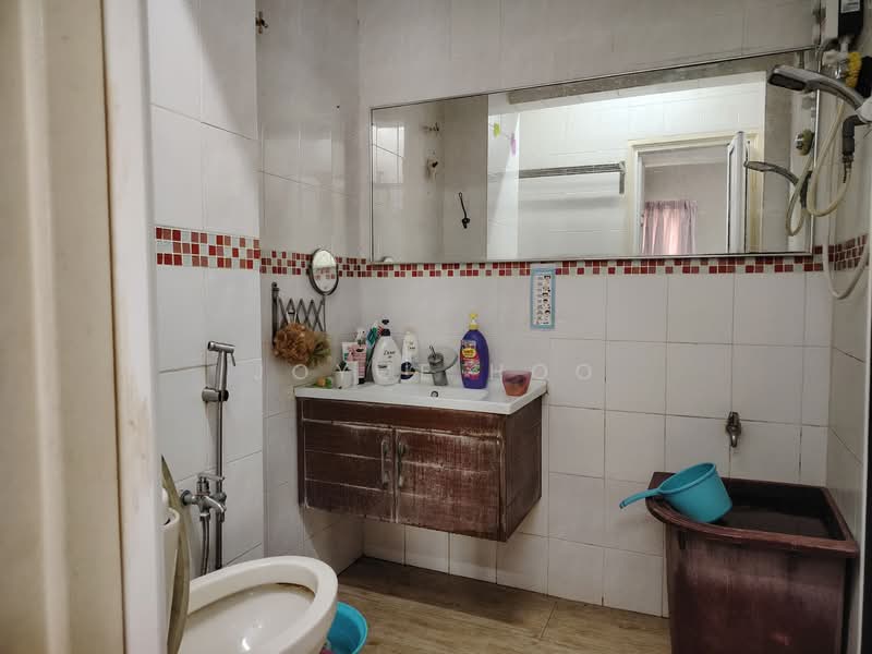 2-storey Terraced House for Sale in TAMAN PUCHONG UTAMA (Puchong) - Joyce Hoo - Bathroom - PropertyGuru.com.my