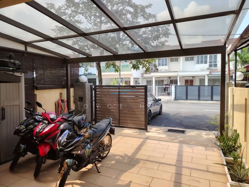 2-storey Terraced House for Sale in TAMAN PUCHONG UTAMA (Puchong) - Joyce Hoo - Exterior - PropertyGuru.com.my