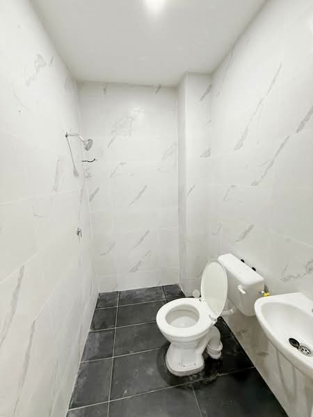 1-storey Terraced House for Sale in Taman Perling (Perling) - Wil Mong - Bathroom - PropertyGuru.com.my