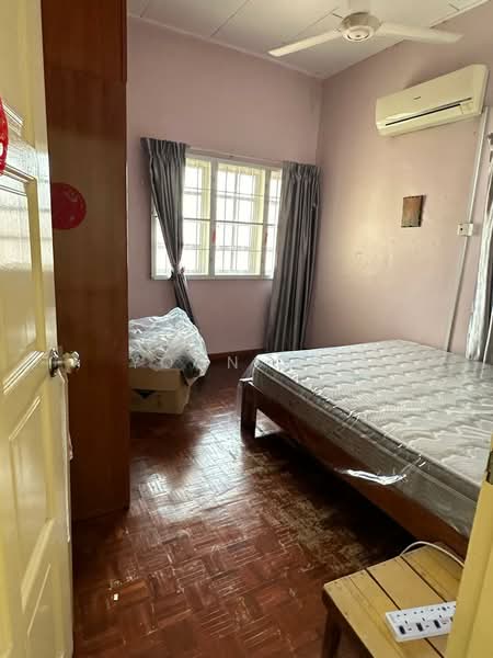 2-storey Terraced House for Sale in Taman Rasah Jaya (Rasah) - Yoon Lee - Bedroom - PropertyGuru.com.my