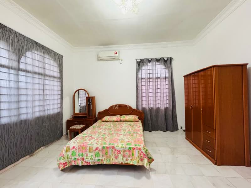 Bungalow for Sale in Taman Iskandar (Johor Bahru) - Jimmy Ng - Bedroom - PropertyGuru.com.my