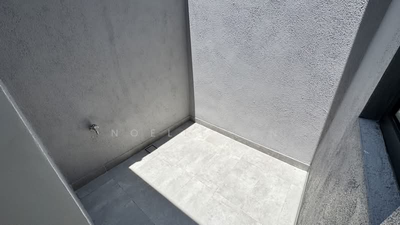 Terraced House for Sale in Taman Bukit Serdang (Seri Kembangan) - Noelle Tan - Laundry Yard - PropertyGuru.com.my