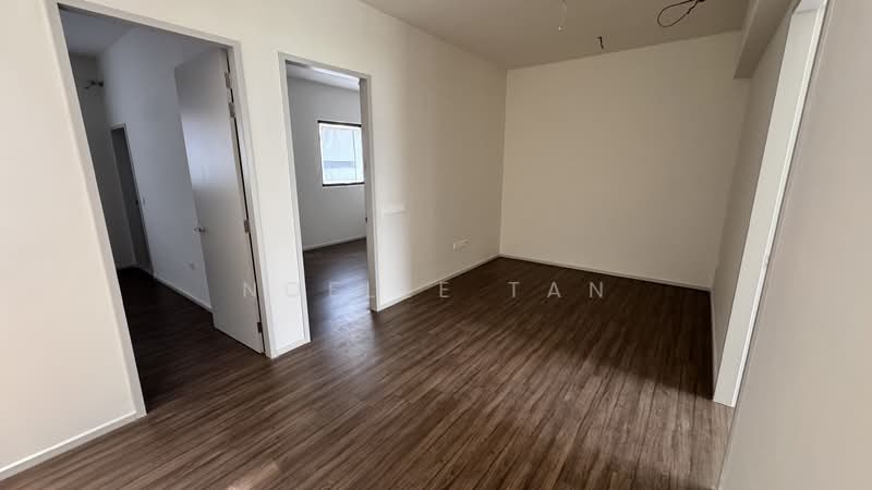 Terraced House for Sale in Taman Bukit Serdang (Seri Kembangan) - Noelle Tan - Family Hall Area - PropertyGuru.com.my