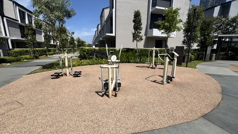 Terraced House for Sale in Taman Bukit Serdang (Seri Kembangan) - Noelle Tan - Fitness Station - PropertyGuru.com.my