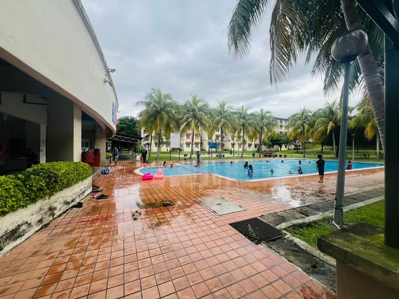 Apartment Bayu untuk Untuk Dijual - RM 269,999, Mac 2026 - Pool - PropertyGuru.com.my