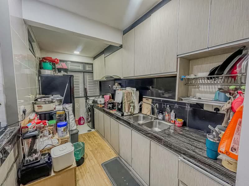 Service Residence for Sale at KL Traders Square - Noraini Dahan - Kitchen - PropertyGuru.com.my