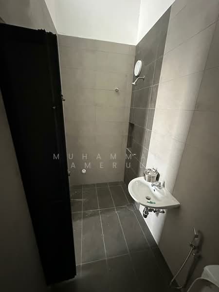 Diamond Taman Putra Prima Puchong untuk Untuk Disewa - RM 2,497 /bulan, Mac 2026 - Bathroom - PropertyGuru.com.my