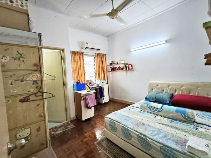 2-storey Terraced House for Sale in Usj 11 (Subang Jaya) - Joyce Kok - Bedroom - PropertyGuru.com.my
