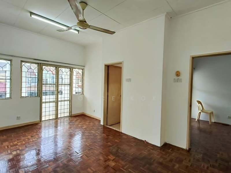 2-storey Terraced House for Sale in Usj 11 (Subang Jaya) - Joyce Kok - Living Room - PropertyGuru.com.my