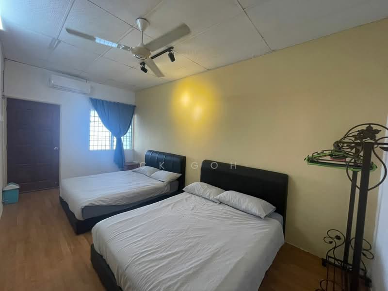 Terraced House for Rent in Island Glades (Jelutong) - CK Goh - Bedroom - PropertyGuru.com.my