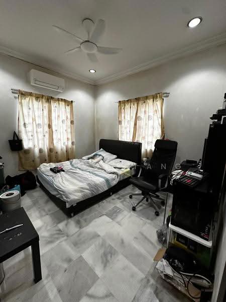 Rumah Berkembar untuk Dijual di Seksyen 17 (Petaling Jaya) - Jordan Tang - Bedroom - PropertyGuru.com.my