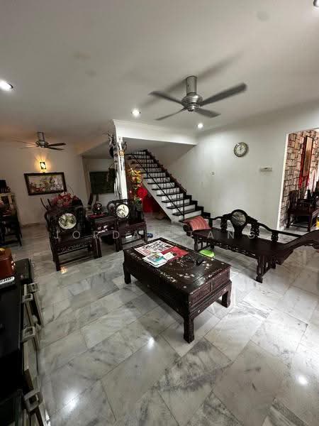 Rumah Berkembar untuk Dijual di Seksyen 17 (Petaling Jaya) - Jordan Tang - Living Room - PropertyGuru.com.my