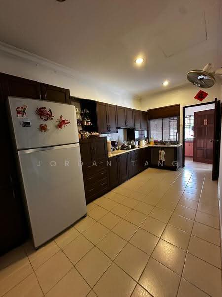 Rumah Berkembar untuk Dijual di Seksyen 17 (Petaling Jaya) - Jordan Tang - Kitchen - PropertyGuru.com.my