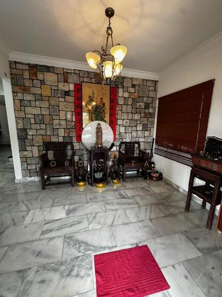 Rumah Berkembar untuk Dijual di Seksyen 17 (Petaling Jaya) - Jordan Tang - Living Room - PropertyGuru.com.my