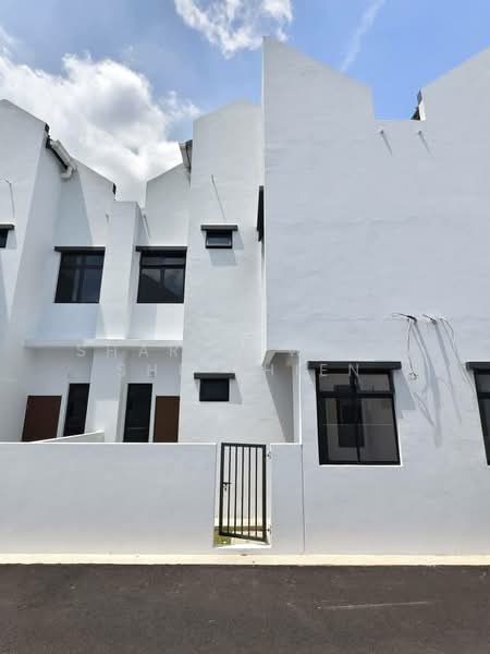 2-storey Terraced House for Sale in Taman Dato Onn (Johor Bahru) - Sharon Wong Shu Shien - Exterior - PropertyGuru.com.my